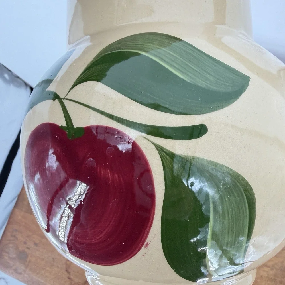 VTG Watt Pottery Apple Pitcher #17 Large 64oz Ice Lip Oven Ware USA - No Crazing